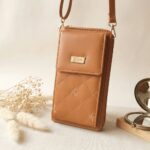 Bolso Cruzado para Teléfono Marrón Claro con Detalles Dorados - Imagen 2