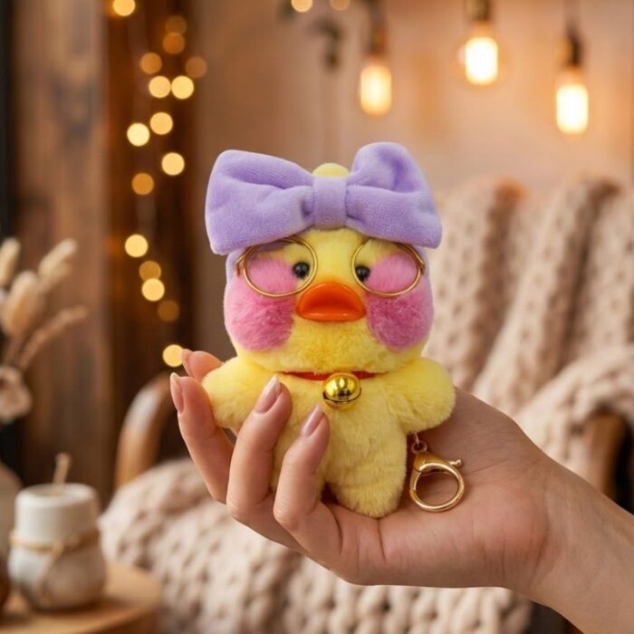 LLavero Peluche de Pato Tik Tok con Lazo Morado Perfumado - Imagen 3
