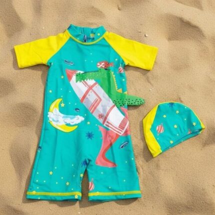 Ropa de Baño para Niño UV Cocodrilo Verde en Cohete Espacial