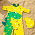 Ropa de Baño para Niño UV Amarillo con Dinosaurio Verde Cuello Largo