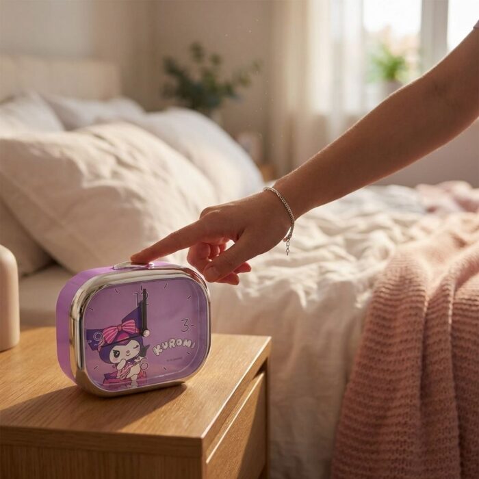 Reloj de Morado Mesa Modelo Amiga de Gatita Despertador a Pilas - Imagen 3