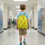 Bolsa de Aseo Escolar Impermeable Amarillo - Imagen 4