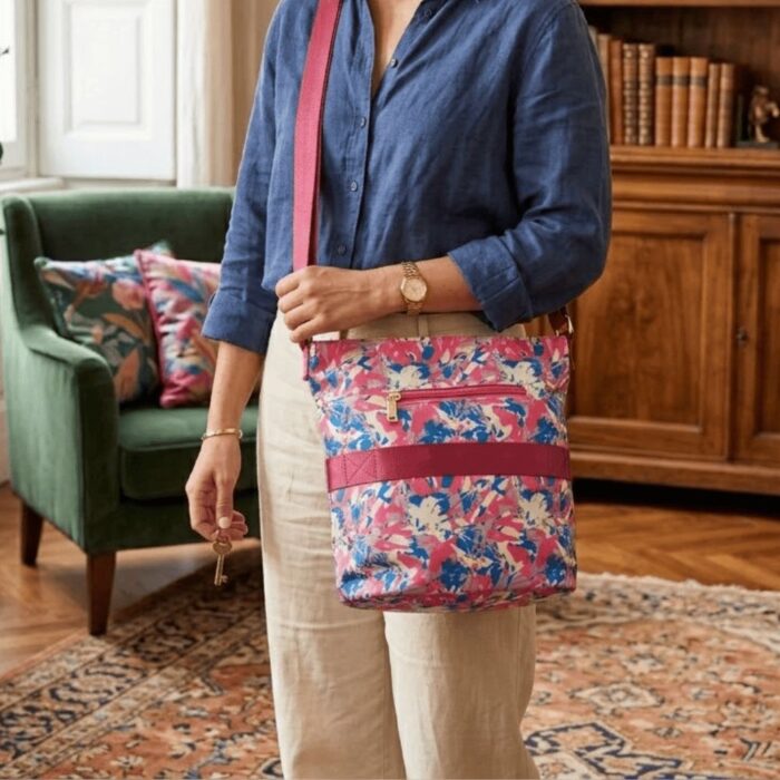 Bolso Mochila Cruzado Rosado Floreado - Imagen 2
