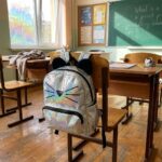 Mochila Escolar Holográfica Gatito Plateado - Imagen 4