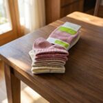 PACK DE 3 MEDIAS DE MUJER COLORES LACRE, MARRÓN CLARO Y BEIGE - Imagen 2