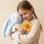 Peluche Coneja con Girasol Celeste 38 cm